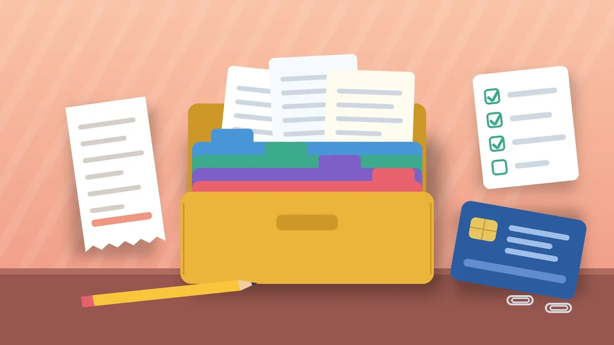 Ilustração dos documentos da declaração do IR: pasta com divisórias, folhas, recibo, cartão e checklist sobre a mesa